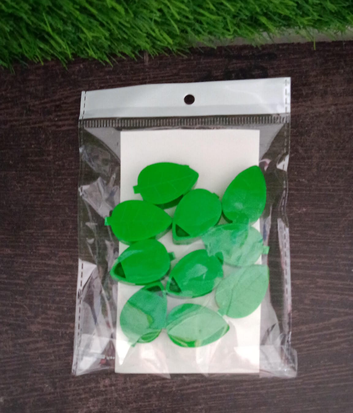 7348 Plant Climbing Wall Fixture Clip Self-Adhesive Hook Vines Traction Invisible Stand Green Plant Clip Garden Wall Clip Plant Support Binding Clip Plants for Indoor Outdoor Decoration (10 Pcs Set) 7348 Plant Climbing Wall Fixture Clip Self-Adhesive Hook Vines Traction Invisible Stand Green Plant Clip Garden Wall Clip Plant Support Binding Clip Plants for Indoor Outdoor Decoration (10 Pcs Set)